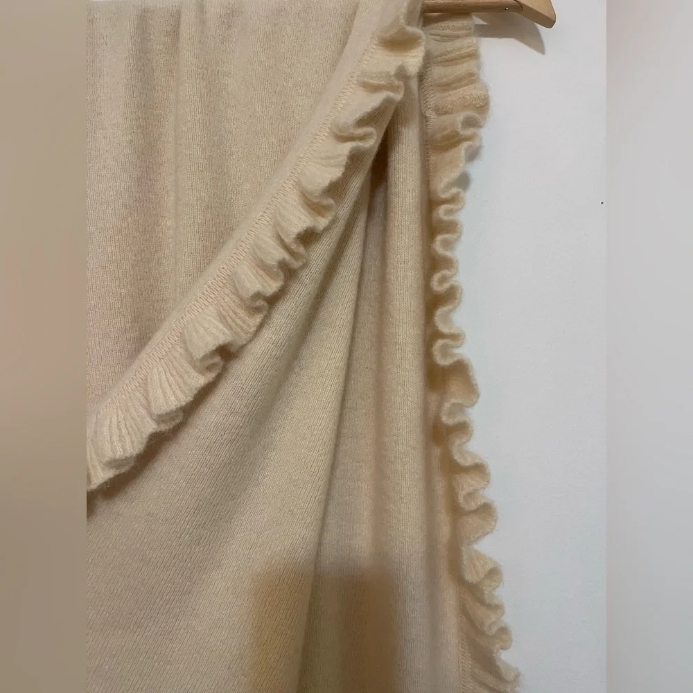 Dior cashmere blend ruffle knit scarf